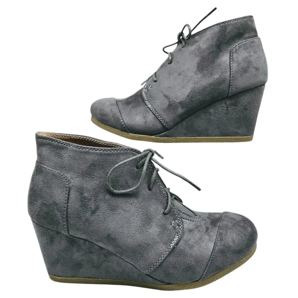 Chase‎ + Chloe Women's Faux Suede Wedge Booties Size 7.5 NEW
